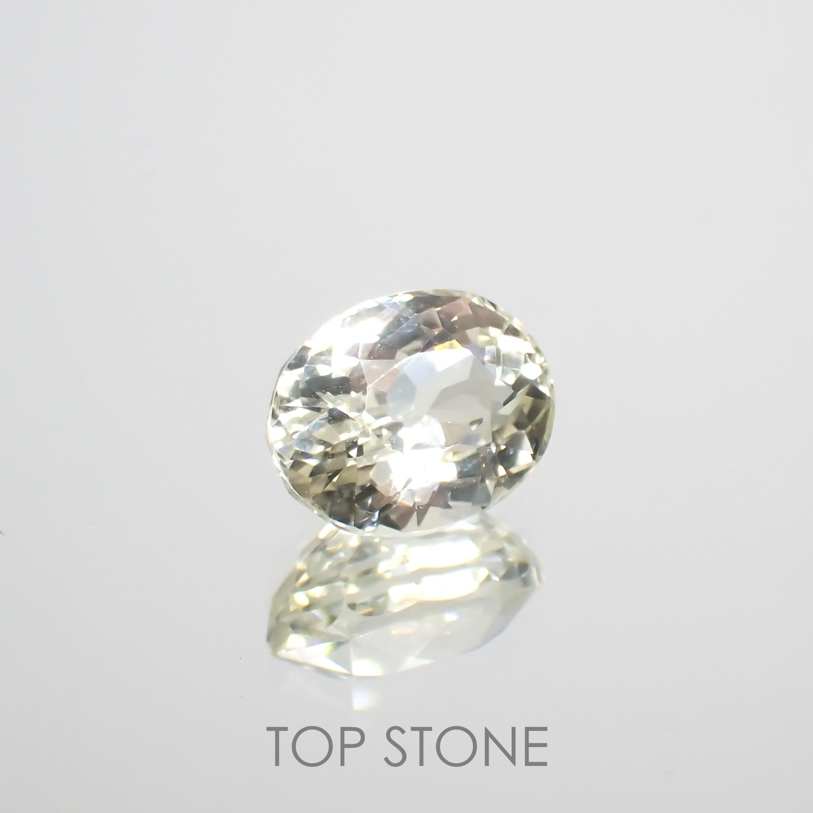 スポジュミン(宝石名スポジュミン)アフガニスタン産 4.47ct 識別済[211113707]10.8x8.4mm前後