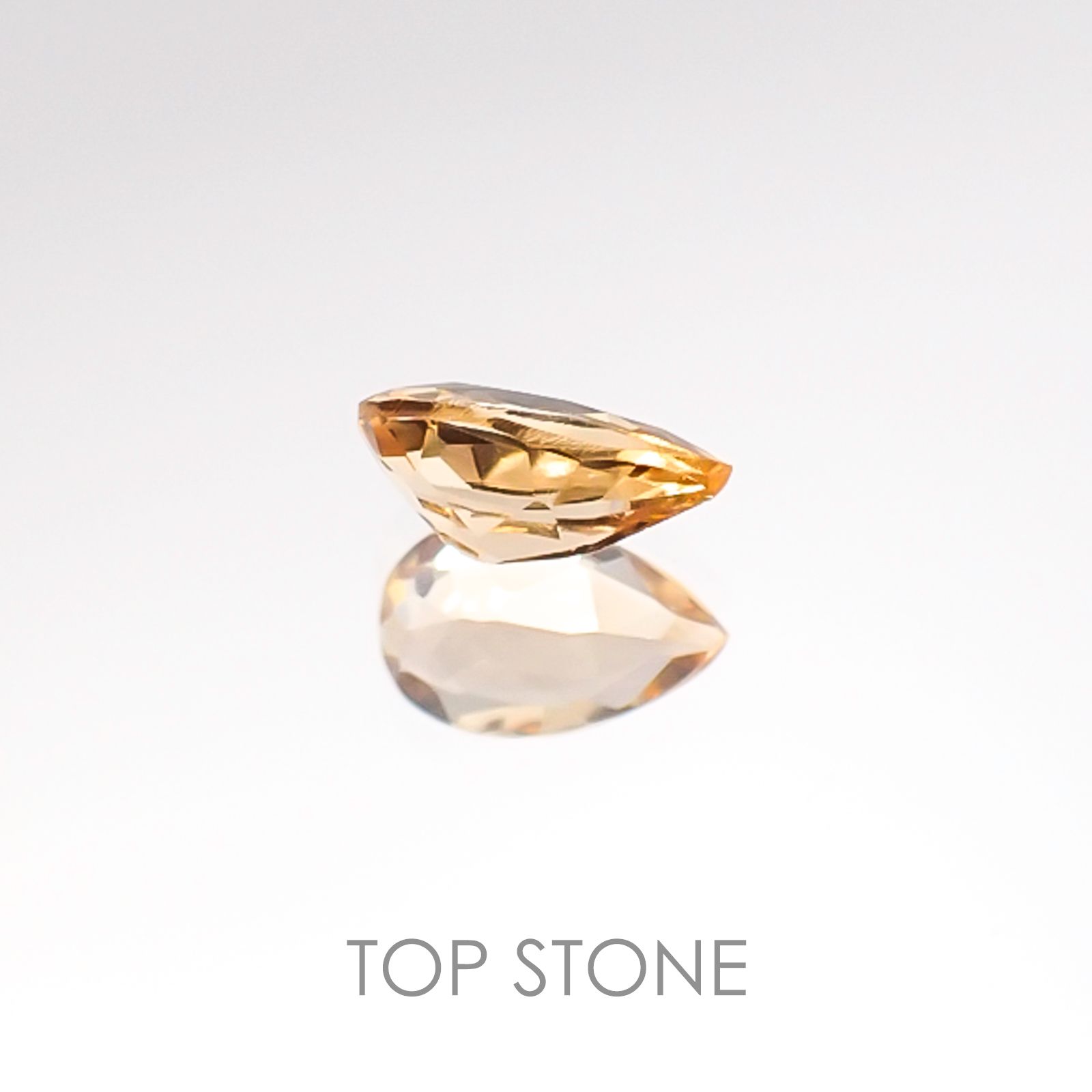 インペリアルトパーズ ブラジル産 ルース 0.52ct[20106518]6.5×4mm前後