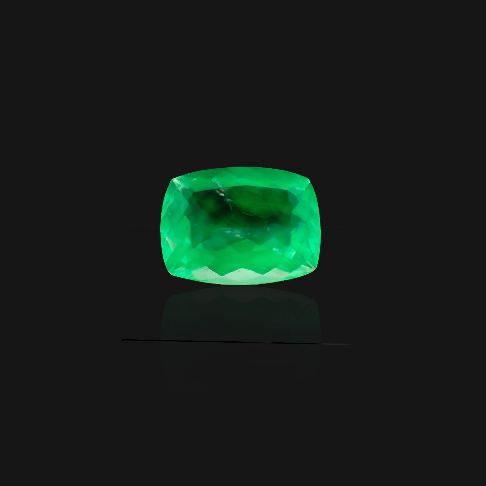 ハイアライトオパール(宝石名オパール)メキシコ産 3.991ct ソ付(彩珠)[230823182]12.5x9.3mm前後