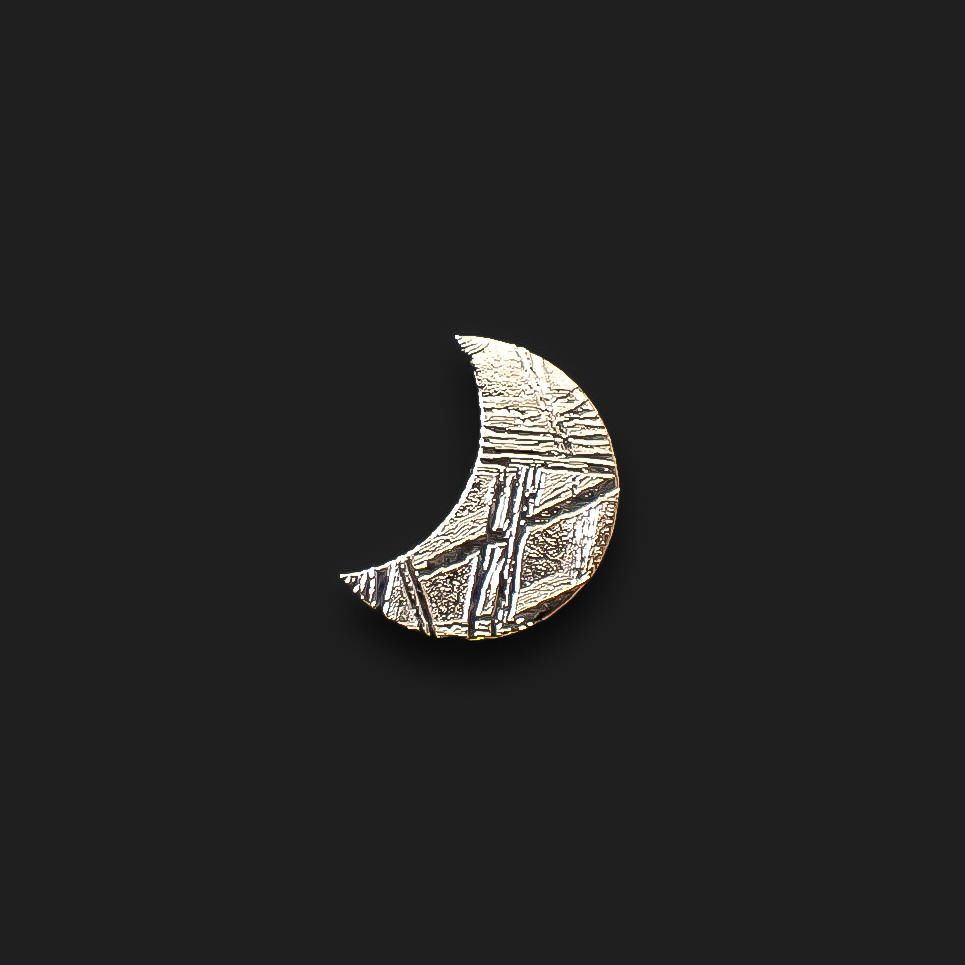 ◇カスタムカット・ムーン◇アルタイ隕石 発見地：中国 0.85ct [250330012]9.9x7.3mm前後