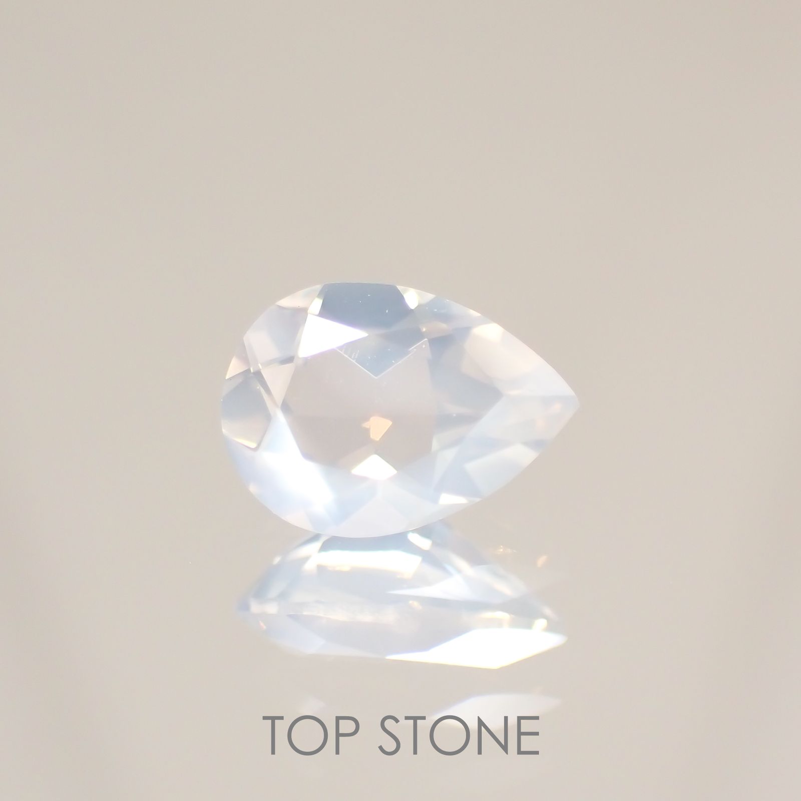ムーンストーン(宝石名ムーンストーン)インド/スリランカ産 0.57ct 識別済[211113667]7.1x5mm前後