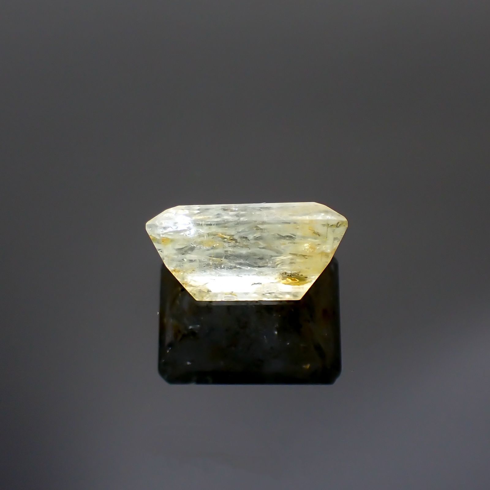 オーロラアクアマリン ブラジル産 7.21ct [220114402]13.6x10.2mm前後