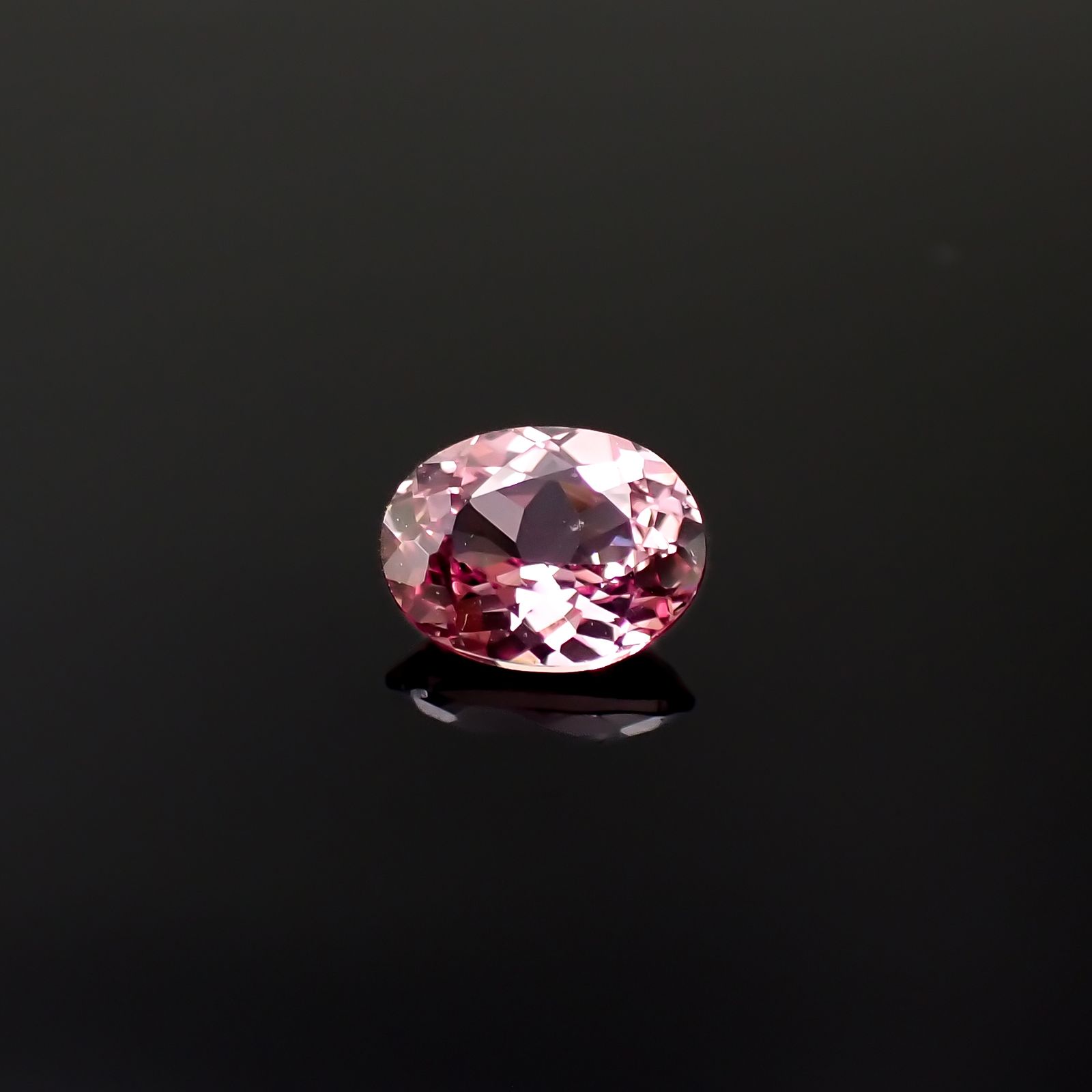 ドラゴンガーネット タンザニア産 1.10ct[240326662]7.2x5.5mm前後