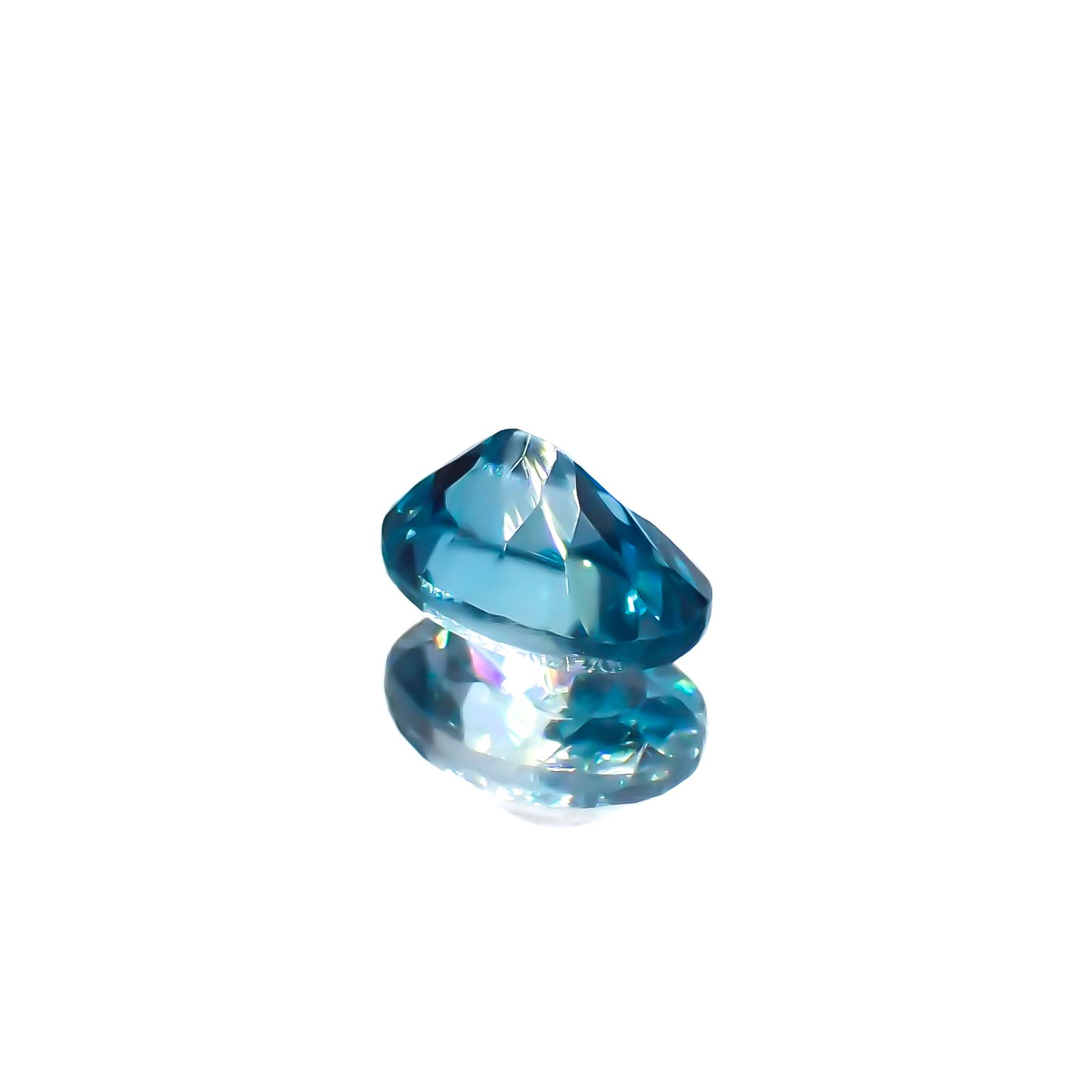 ブルージルコン カンボジア産 0.81ct[230823032]5.9x4.1mm前後
