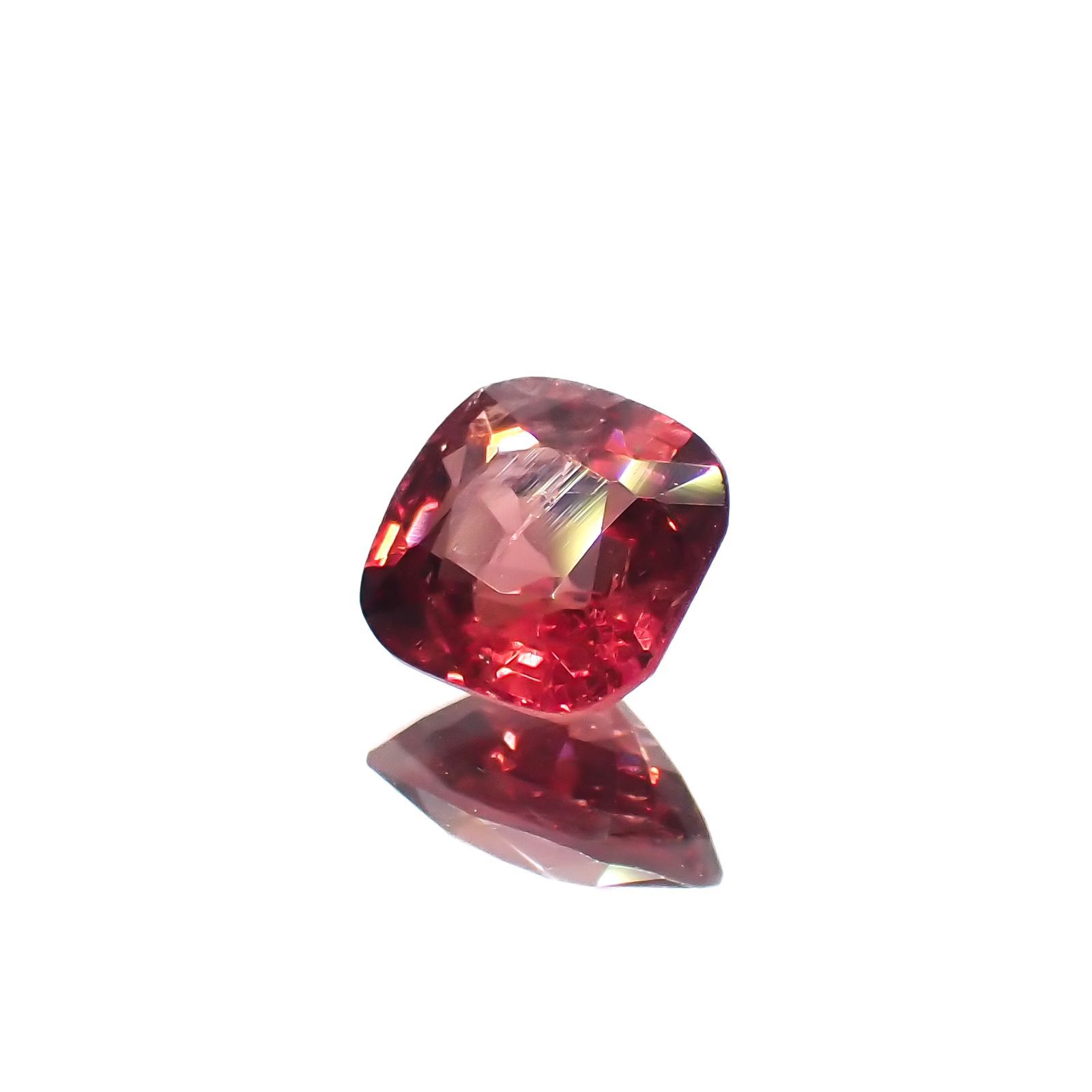 オレンジスピネル(宝石名スピネル)ビルマ/マダガスカル産 0.85ct 識別済[220817509]5.8x5.5mm前後