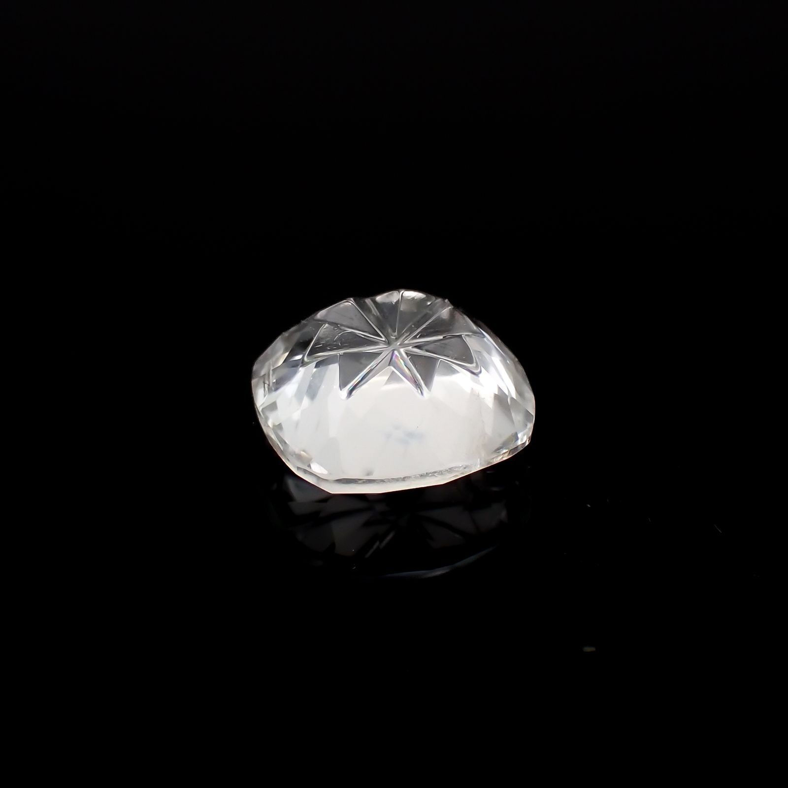 ◇甲州貴石切子Plus Three◇フェナカイト カード付き(宝石名フェナカイト)マダガスカル産 識別済 1.74ct / 7.5x7.5mm前後 [251121258]
