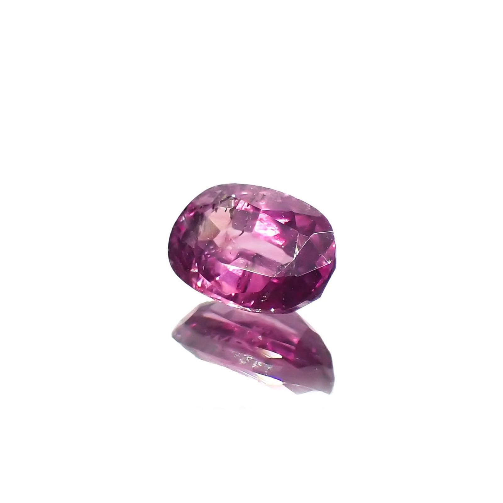 パープルサファイア パキスタン・カシミール産 0.56ct / 5.7x3.9mm前後 [251019864]