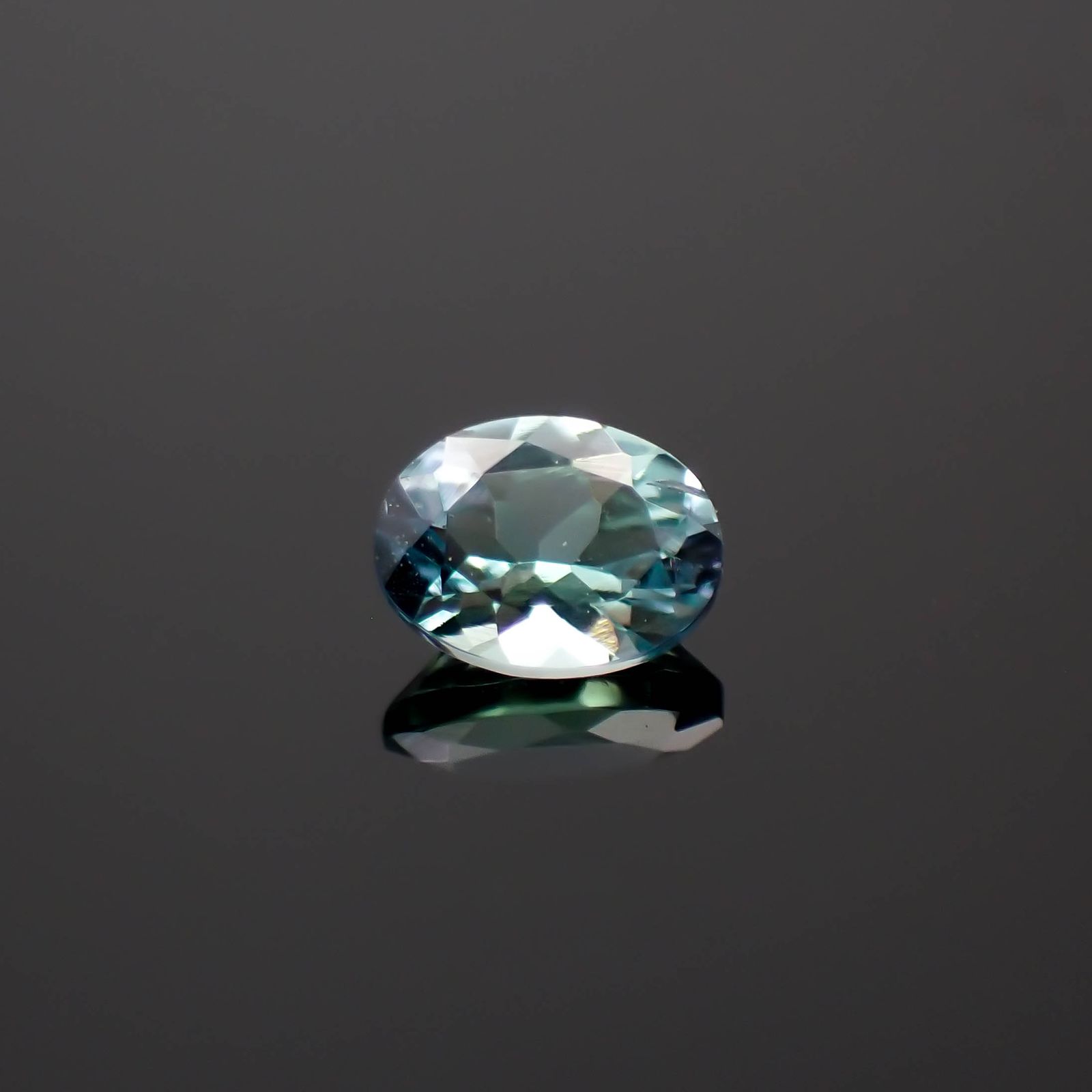 ブルーグリーンコーネルピン タンザニア産 0.18ct[230722848]4x3mm前後