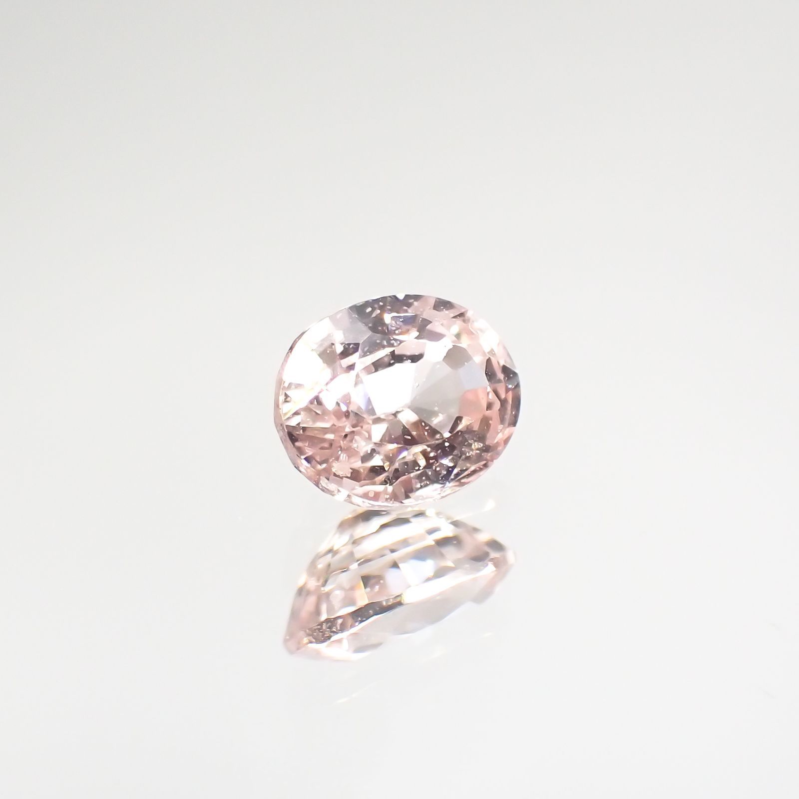 ピンクサファイア(宝石名ピンク・サファイア) マダガスカル/スリランカ産 0.57ct 識別済[210712556]5.3×4.2mm前後