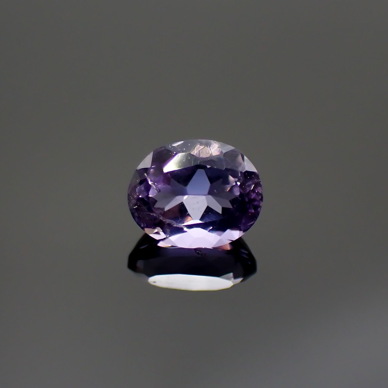 マリアライト(宝石名パープル・スキャポライト)スリランカ産 0.45ct 識別済[220114874]5.5x4.4mm前後