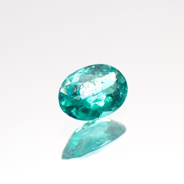 パライバトルマリン(宝石名トルマリン/別名パライバ・トルマリン)ブラジル・バターリャ鉱山産 0.19ct GIA鑑付[211113718]4.67x3.21mm前後
