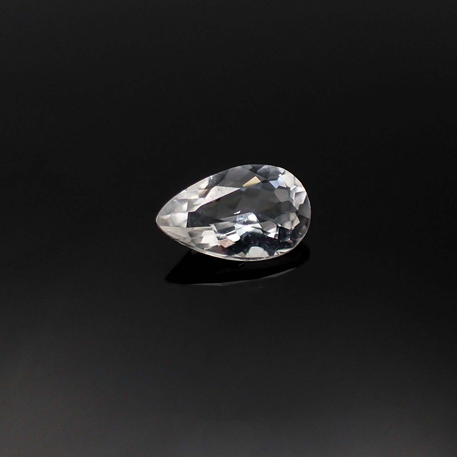 テネブレッセンススキャポライト(宝石名スキャポライト)アフガニスタン産 識別済 0.37ct / 6.8x4.2mm前後 [230722565]