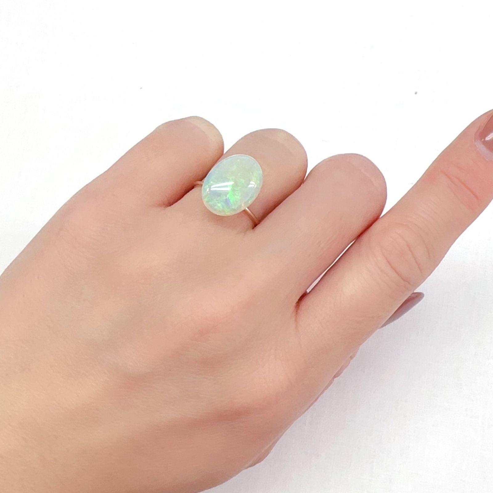 オパール オーストラリア産 3.55ct[231225221]15x11.1mm前後