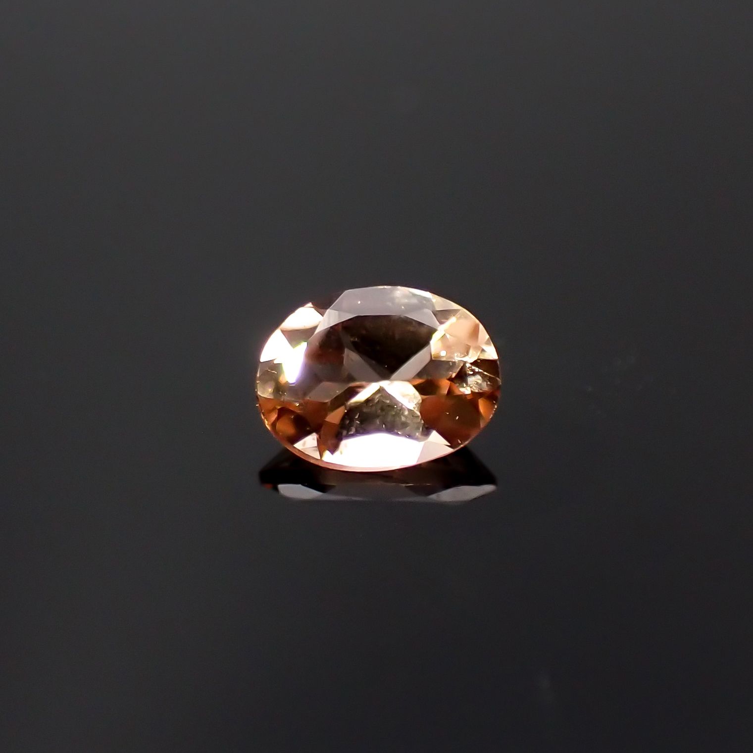 インペリアルトパーズ ブラジル産 0.16ct[231224862]3.9x3mm前後