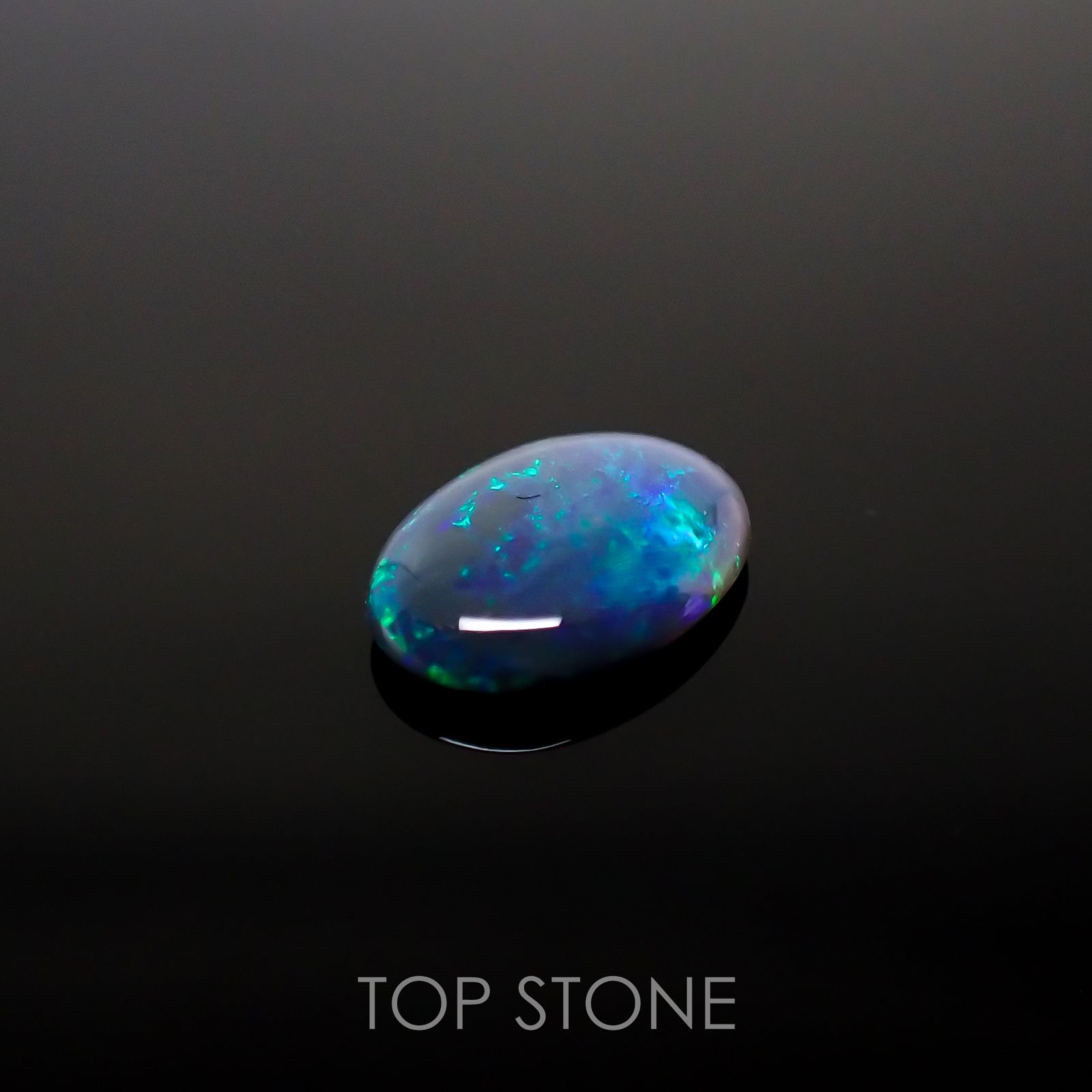 ブラックオパール オーストラリア産 ルース 0.72ct[210611323]8.8×6.7mm前後