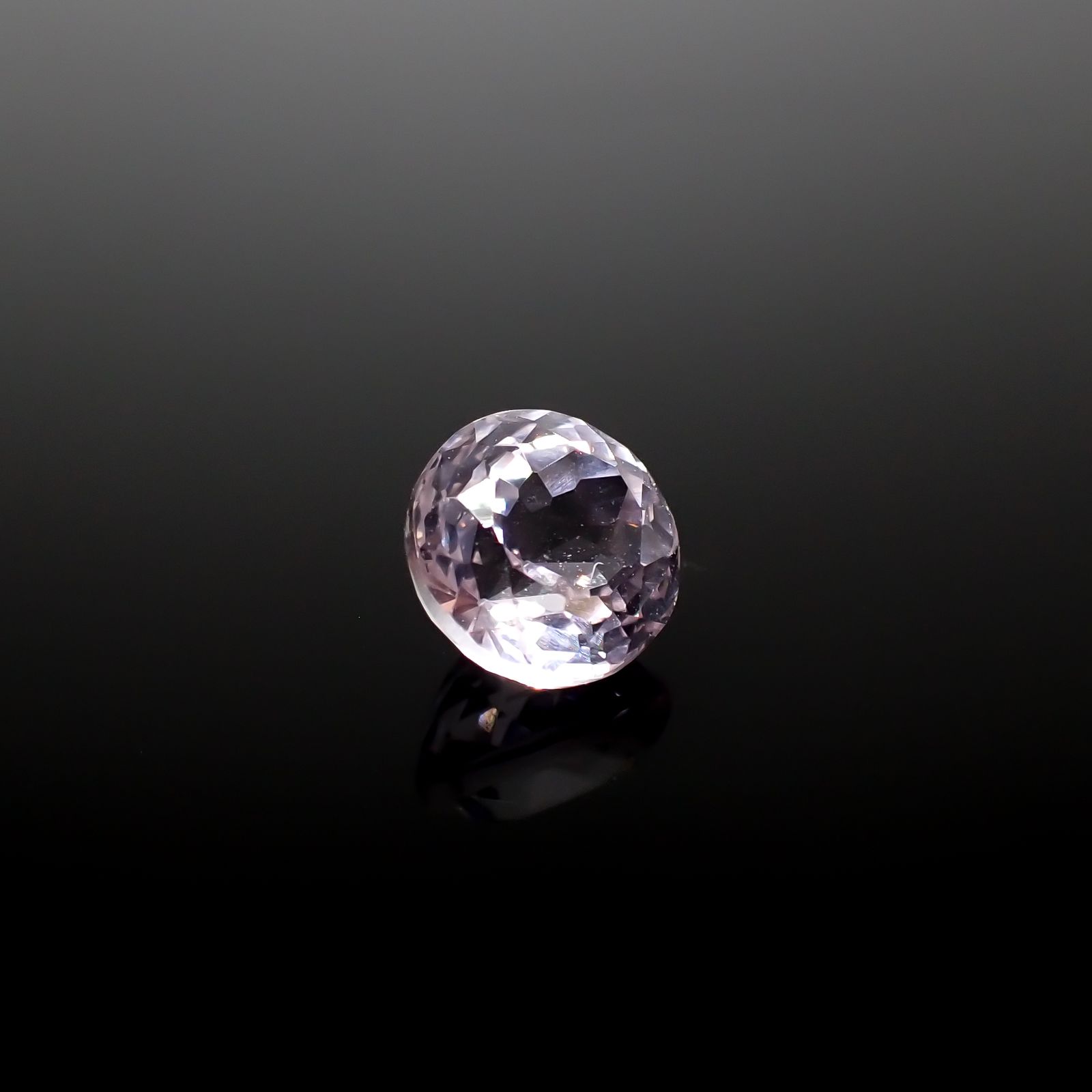 クンツァイト アフガニスタン産 1.16ct[240125355]6.2x6.2mm前後