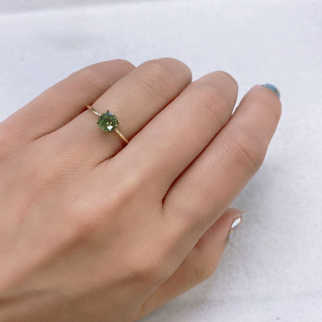 デマントイドガーネット(宝石名デマントイド・ガーネット) ナミビア産 0.78ct 識別済[210812793]5.1×5.1mm前後