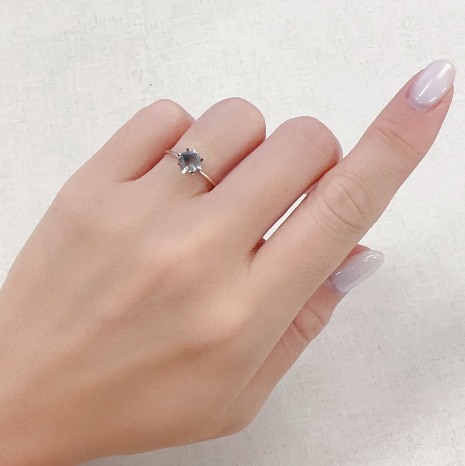 パーティカラーオレゴンサンストーン アメリカ・オレゴン州産 0.63ct[230722844]5.4x5.3mm前後