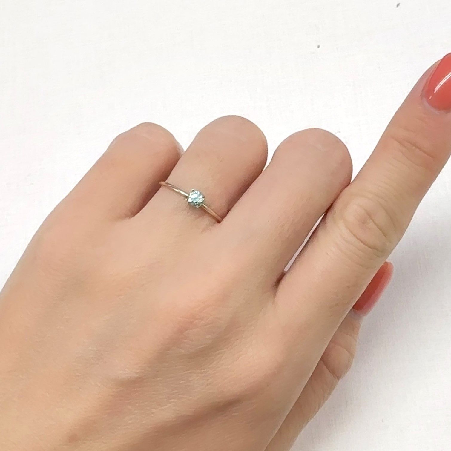 リバースカラーチェンジジルコン ミャンマー・モゴック産 0.31ct[240929168]3.7x3.5mm前後