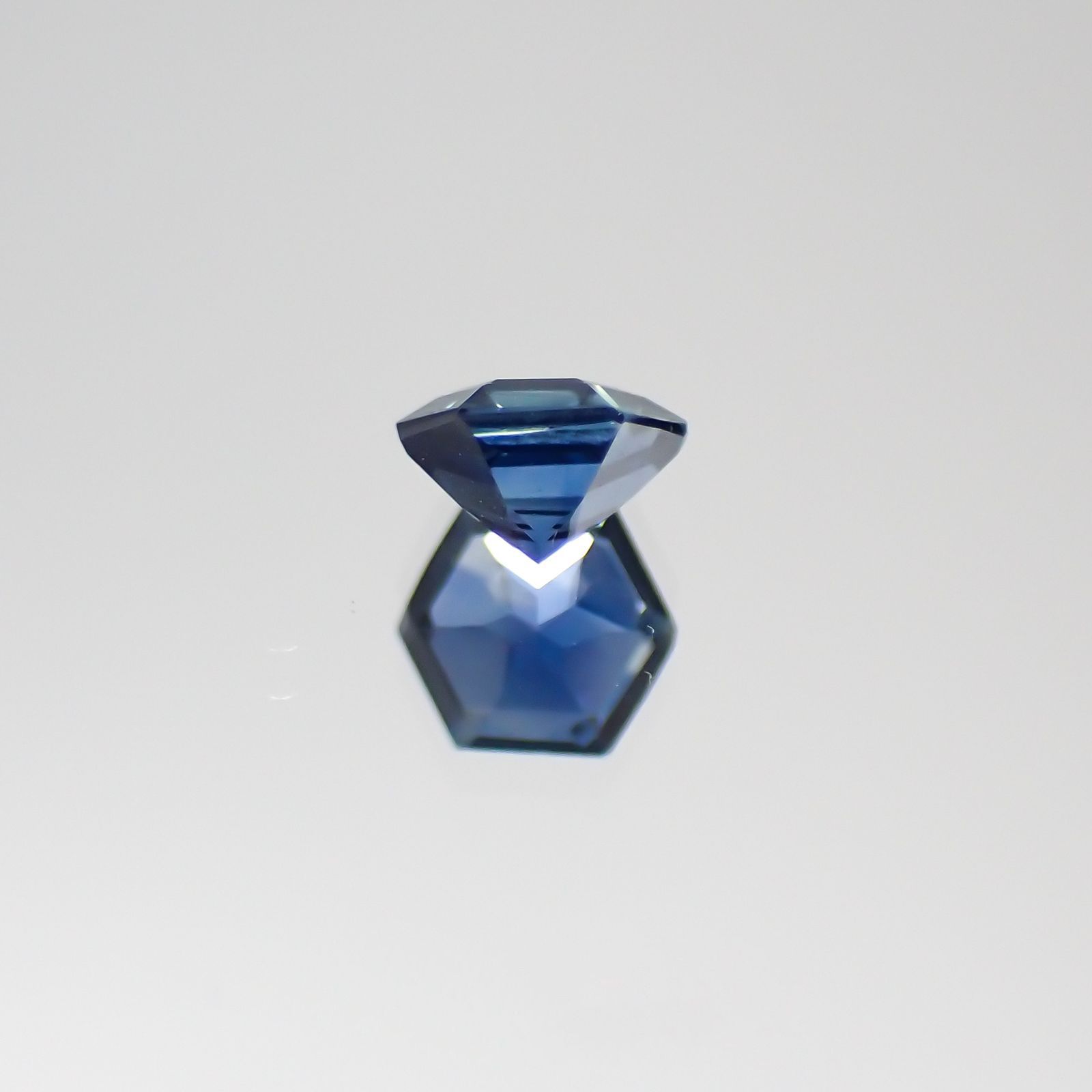 ◇ヘキサゴンカット◇サファイアSA マダガスカル産 ルース 0.27ct[210611052]3.6×3.5mm前後