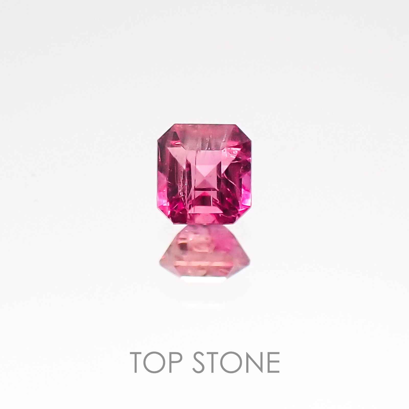 レッドベリル アメリカ・ユタ州産 ルース 0.12ct[20107030]3×2.8mm前後