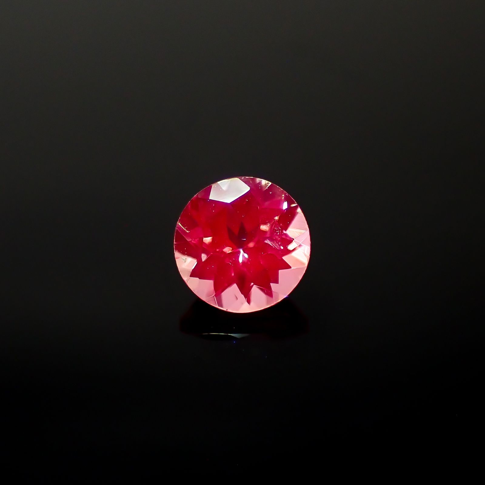 シルキーピンクスピネル タンザニア産 0.54ct[231224955]5x5mm前後