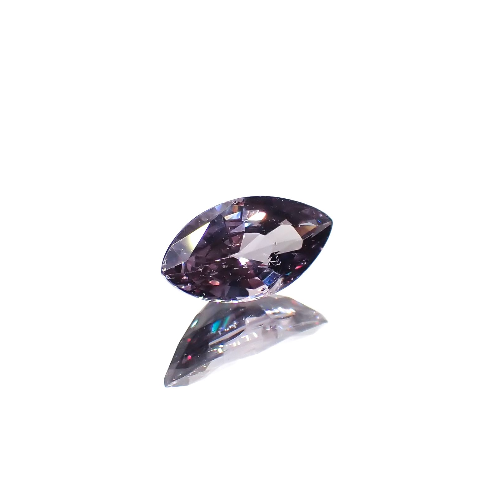 ベキリーブルーガーネット（カラーチェンジガーネット アレキタイプ）(宝石名ガーネット)マダガスカル・ベキリー産 1.10ct 識別済[231224532]9.2x4.7mm前後