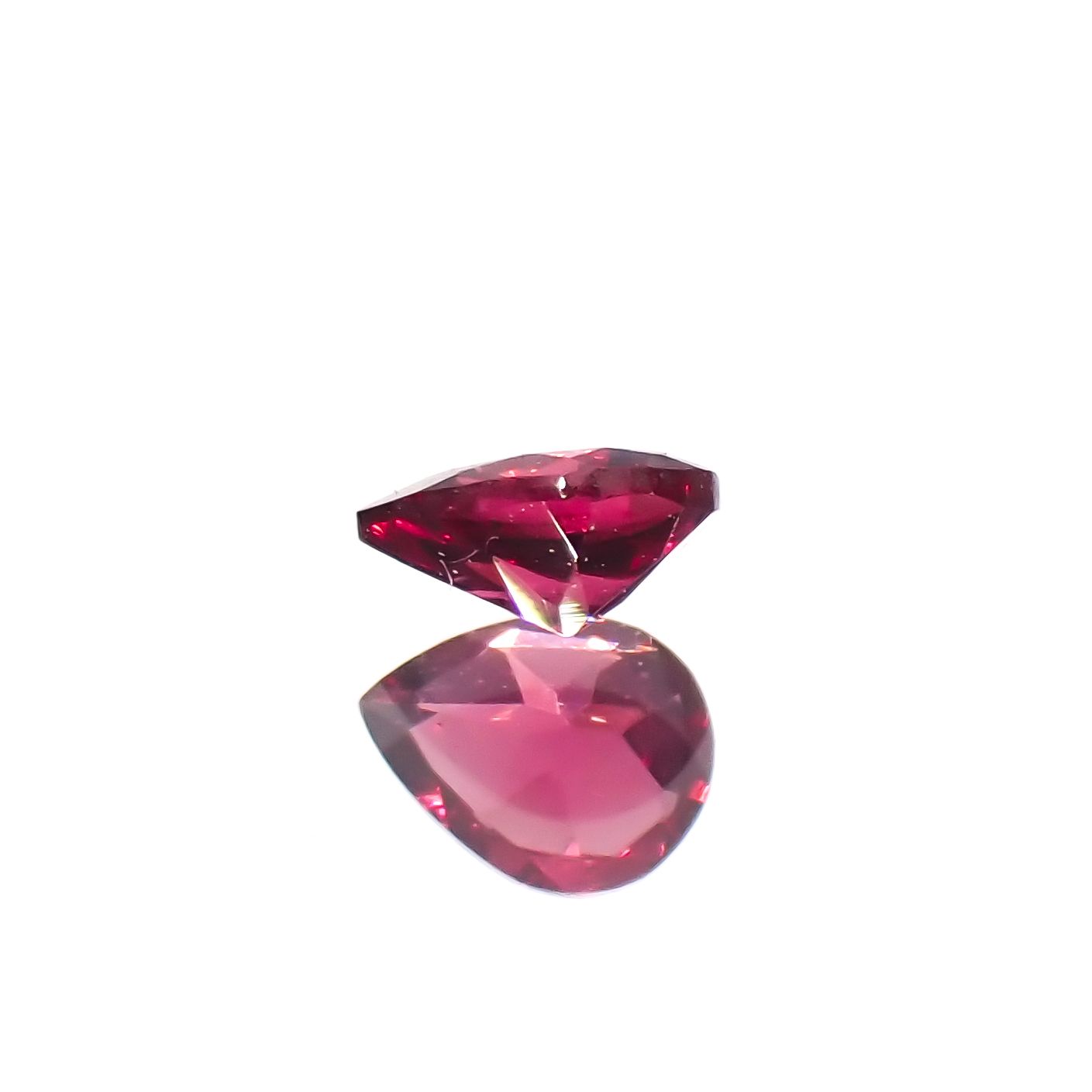レッドスピネル(宝石名スピネル)タンザニア産 0.16ct 識別済[230522105]4x3.1mm前後