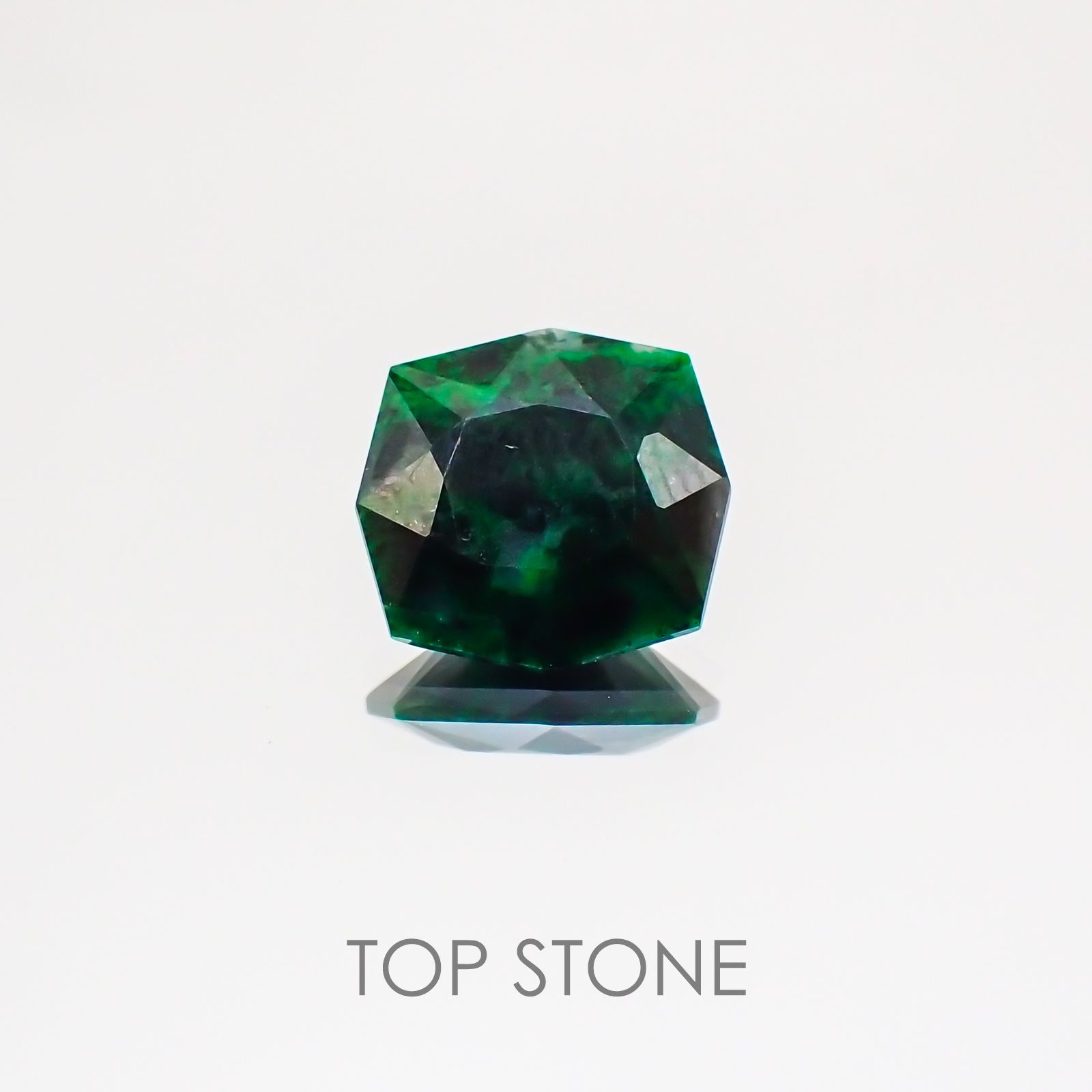 モーシッシ(宝石名マウシットシット) ビルマ産 2.08ct 識別済[20128747]8.6×8.6mm前後