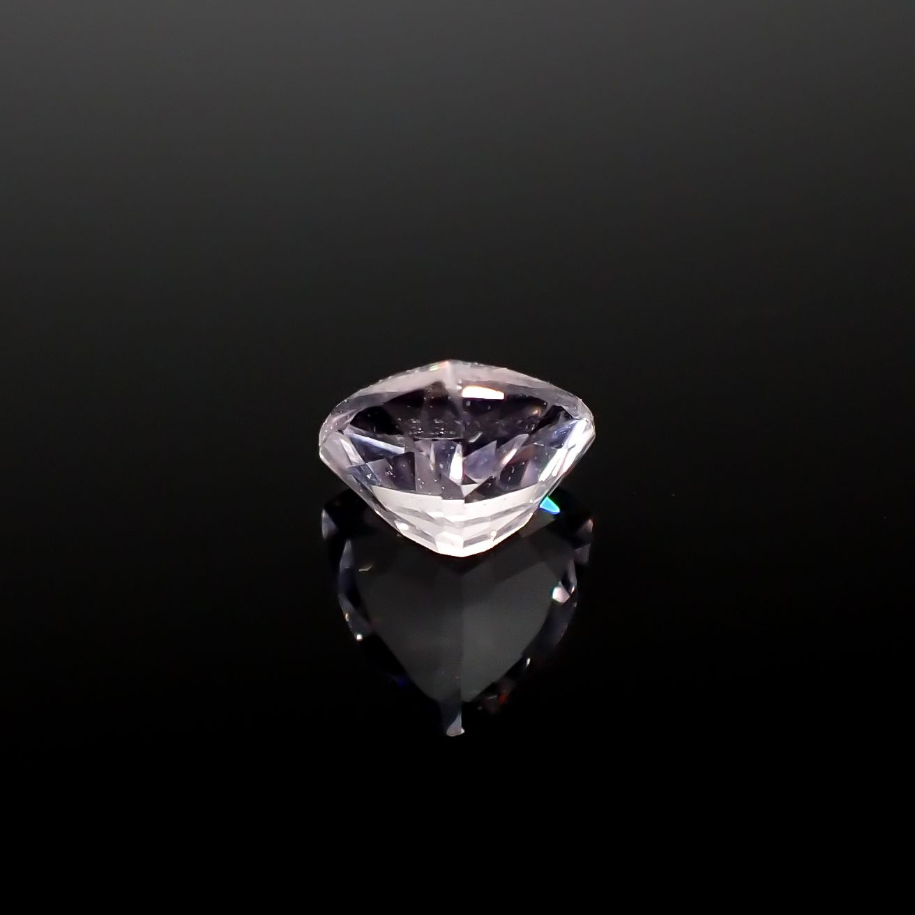モルガナイト ナイジェリア産 0.40ct[240326778]5.1x5.1mm前後