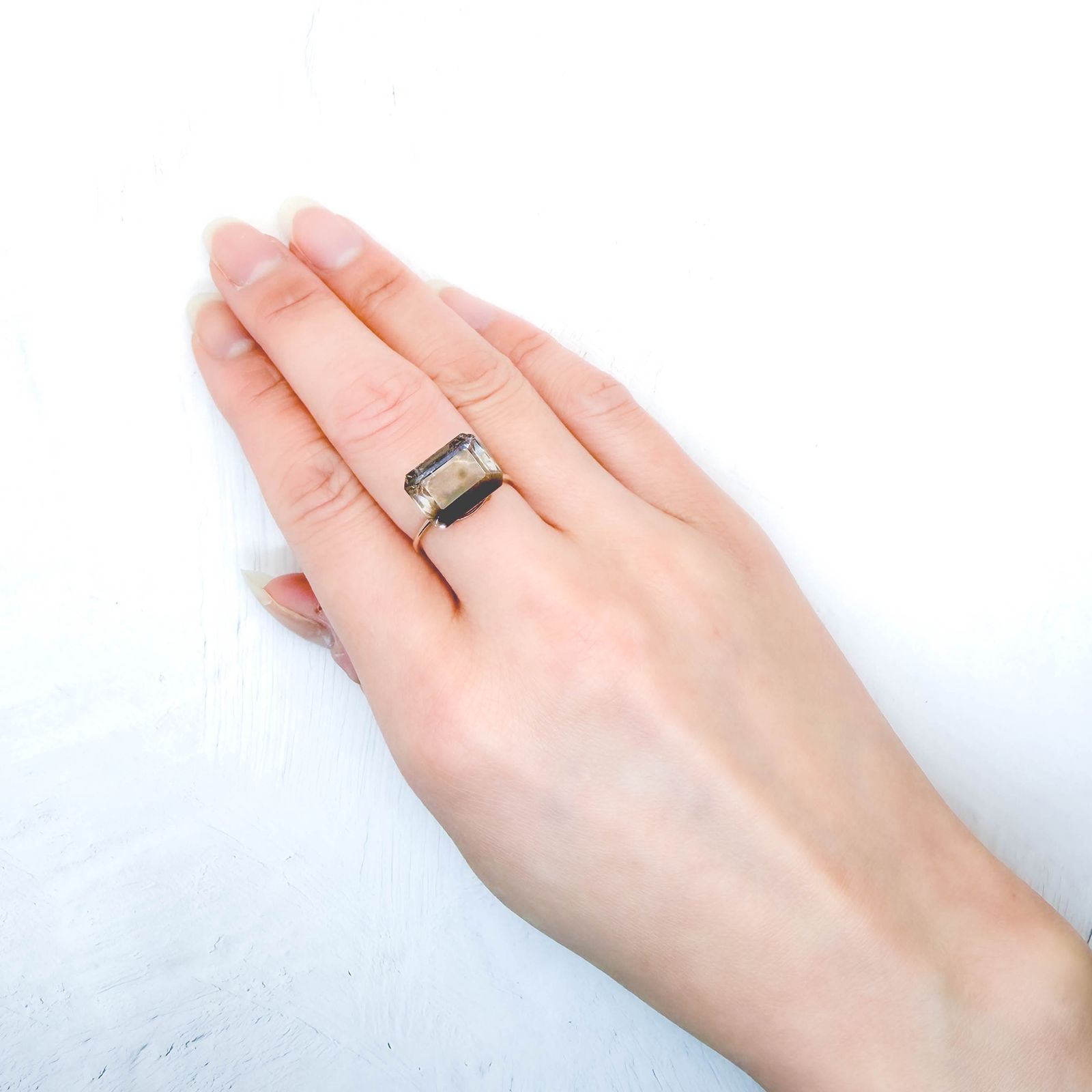 ポンポンクォーツ ブラジル産 6.28ct / 12.6x9.6mm前後 [260331909]