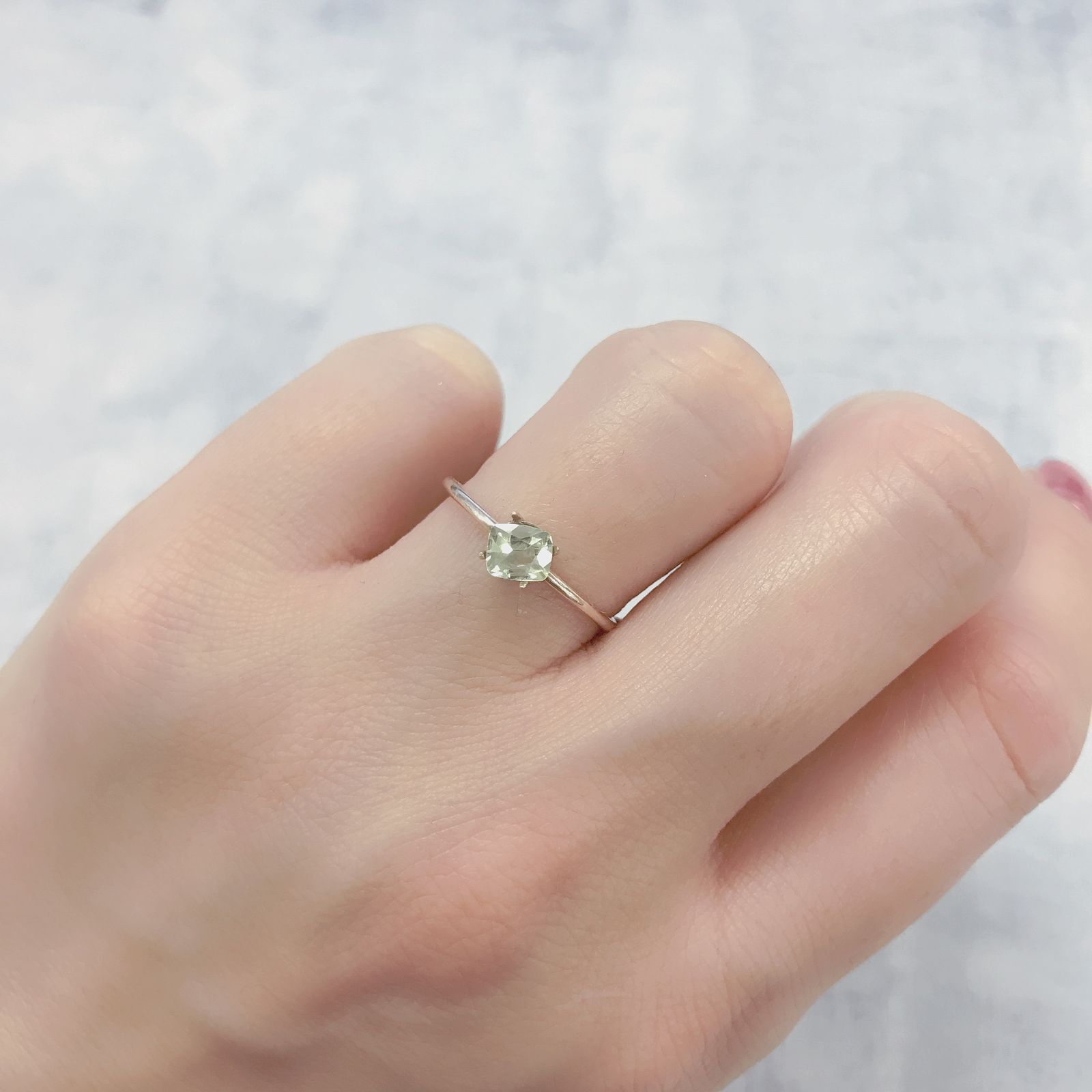 クリソベリル(宝石名クリソベリル)マダガスカル産 0.48ct 識別済[220114497]4.6x3.9mm前後