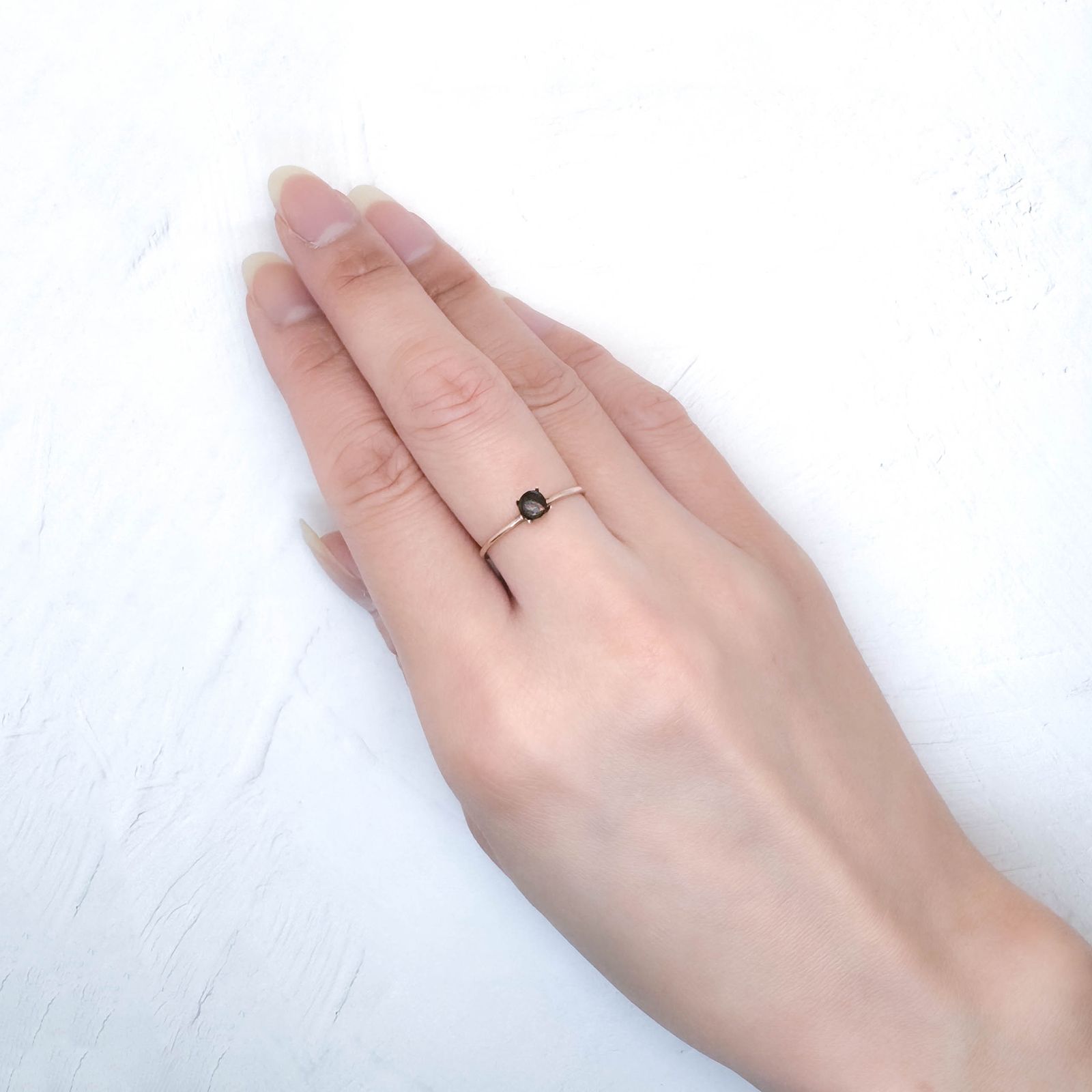 ウッドオパール オーストラリア産 0.16ct / 4x3.9mm前後 [251131299]