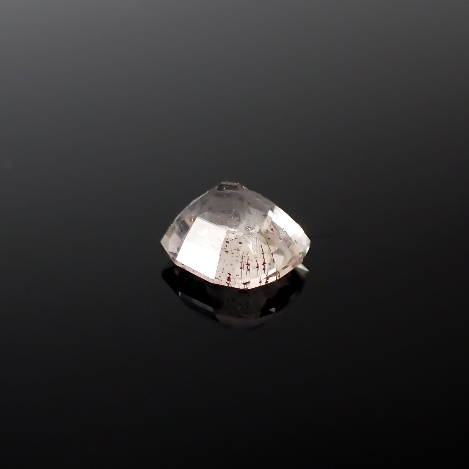 ◇カスタムカット◇ティンカーベルクォーツ ブラジル産 1.79ct[240125454]8x7.3mm前後