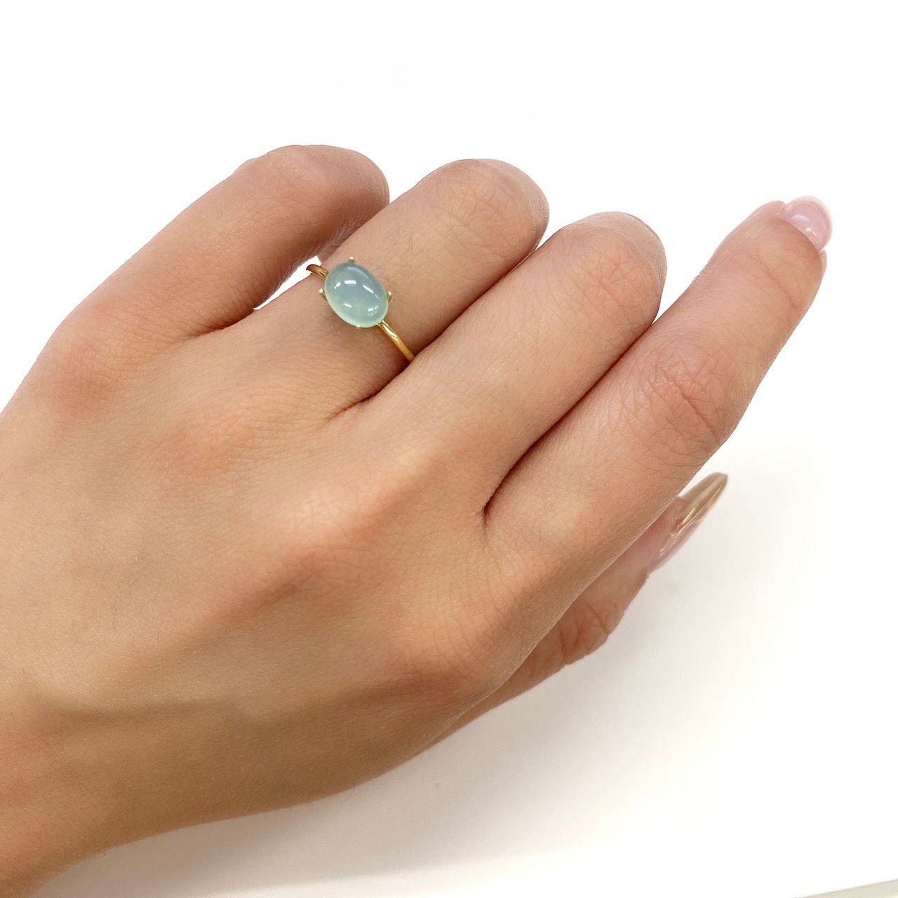 ブルーオパール ペルー産 ルース 0.89ct[210611379]7.9×6.2mm前後