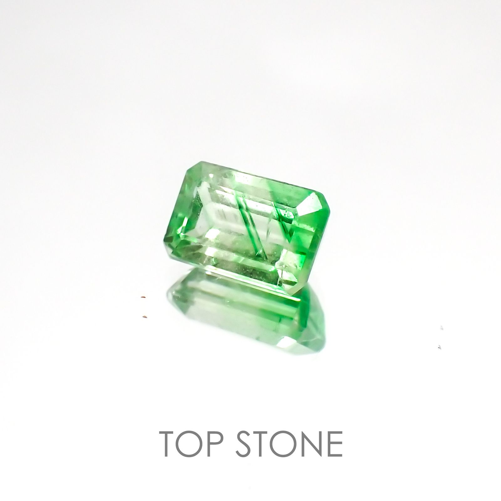 バイカラーツァボライト タンザニア産 ルース 1.22ct[20128486]7.1×4.7mm前後