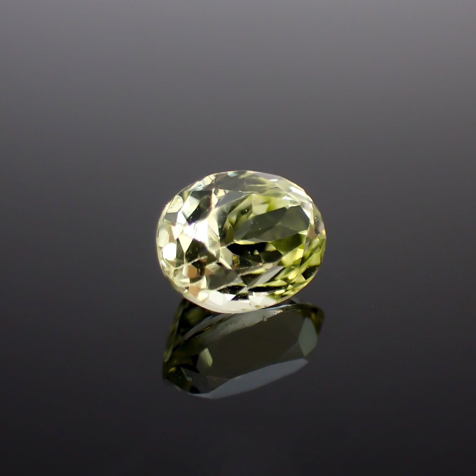 シリマナイト(宝石名シリマナイト)インド産 1.73ct 識別済[211113694]7.8x6mm前後