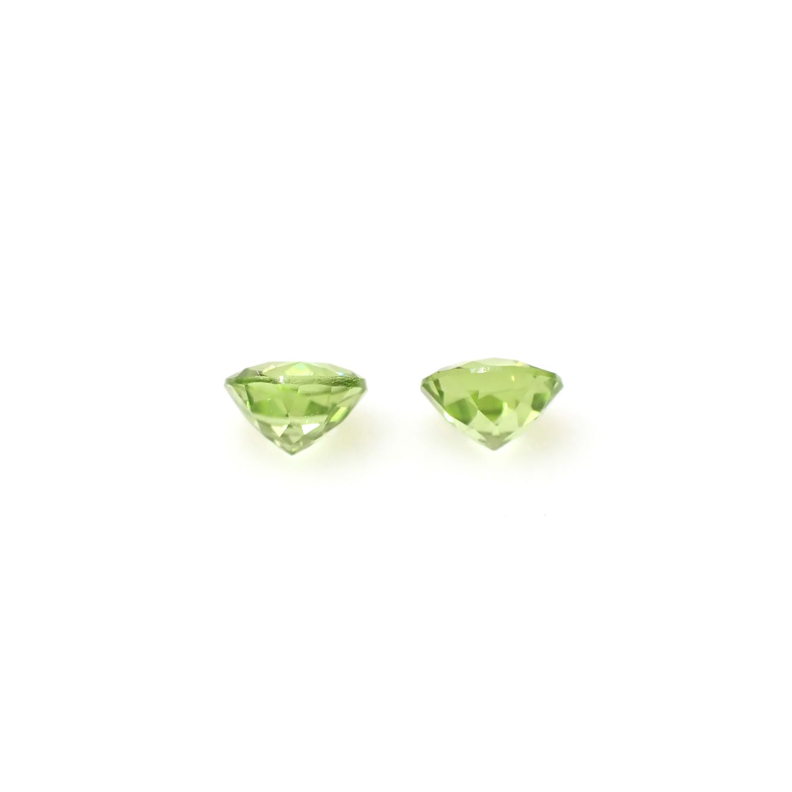 ◇ペアセット◇ペリドット 中国産 0.97ct(2pcs合計) [250730795]5x4.9mm前後