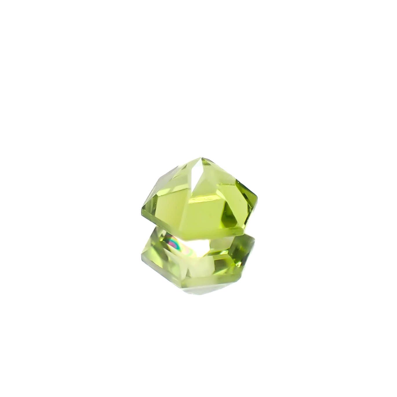 ◇ヘキサゴンカット◇ペリドット(宝石名ペリドット)アメリカ産 0.65ct 識別済[250330108]5.1x5mm前後