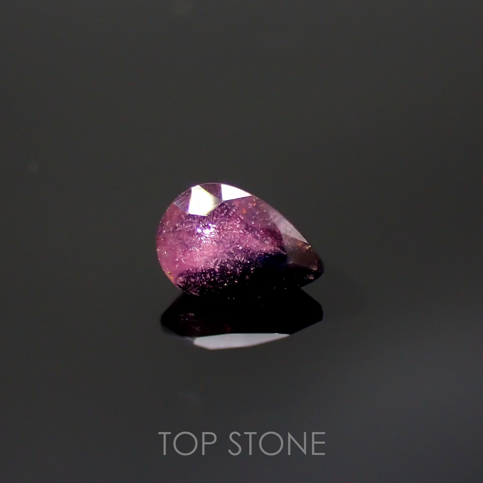 ウィンザーサファイア(宝石名サファイア)タンザニア・ウィンザー産 0.54ct 識別済[220616158]5.8x4mm前後