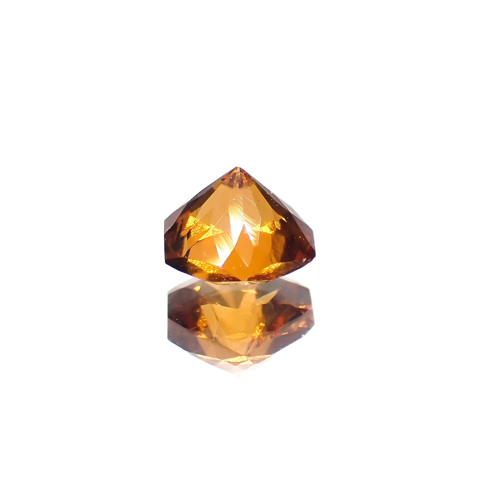◇ヘキサゴンカット◇ヘソナイトガーネット(宝石名ガーネット)スリランカ産 0.73ct 識別済[230421611]5.1x5mm前後