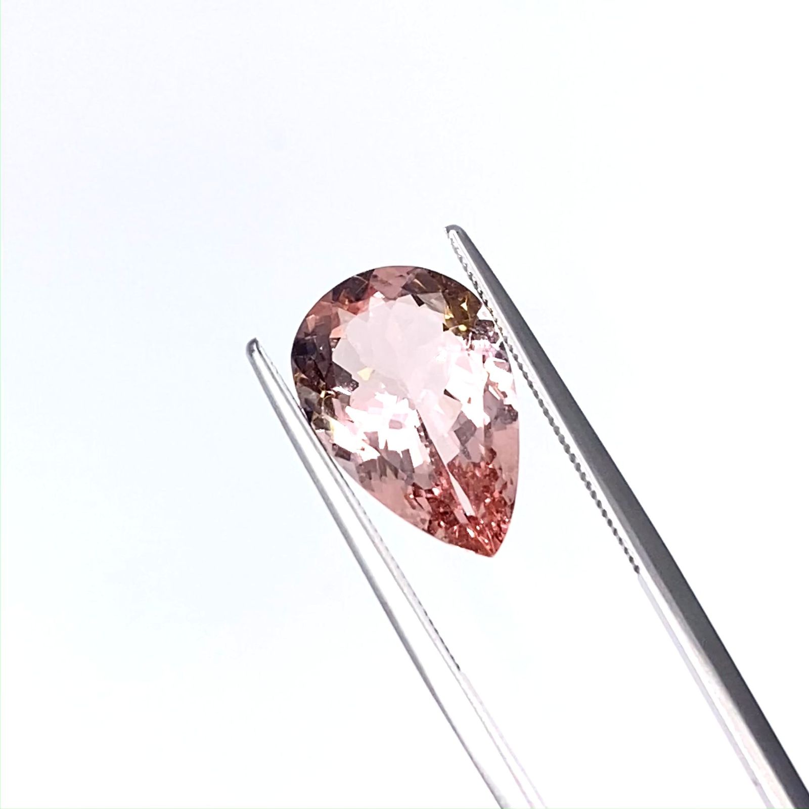 モルガナイト(宝石名モルガナイト)ナイジェリア産 ソ付(日独) 4.284ct