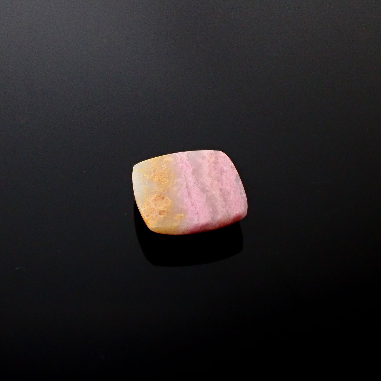 ピンクパッションクォーツ イタリア産 10.91ct [250730632]15.8x15.4mm前後