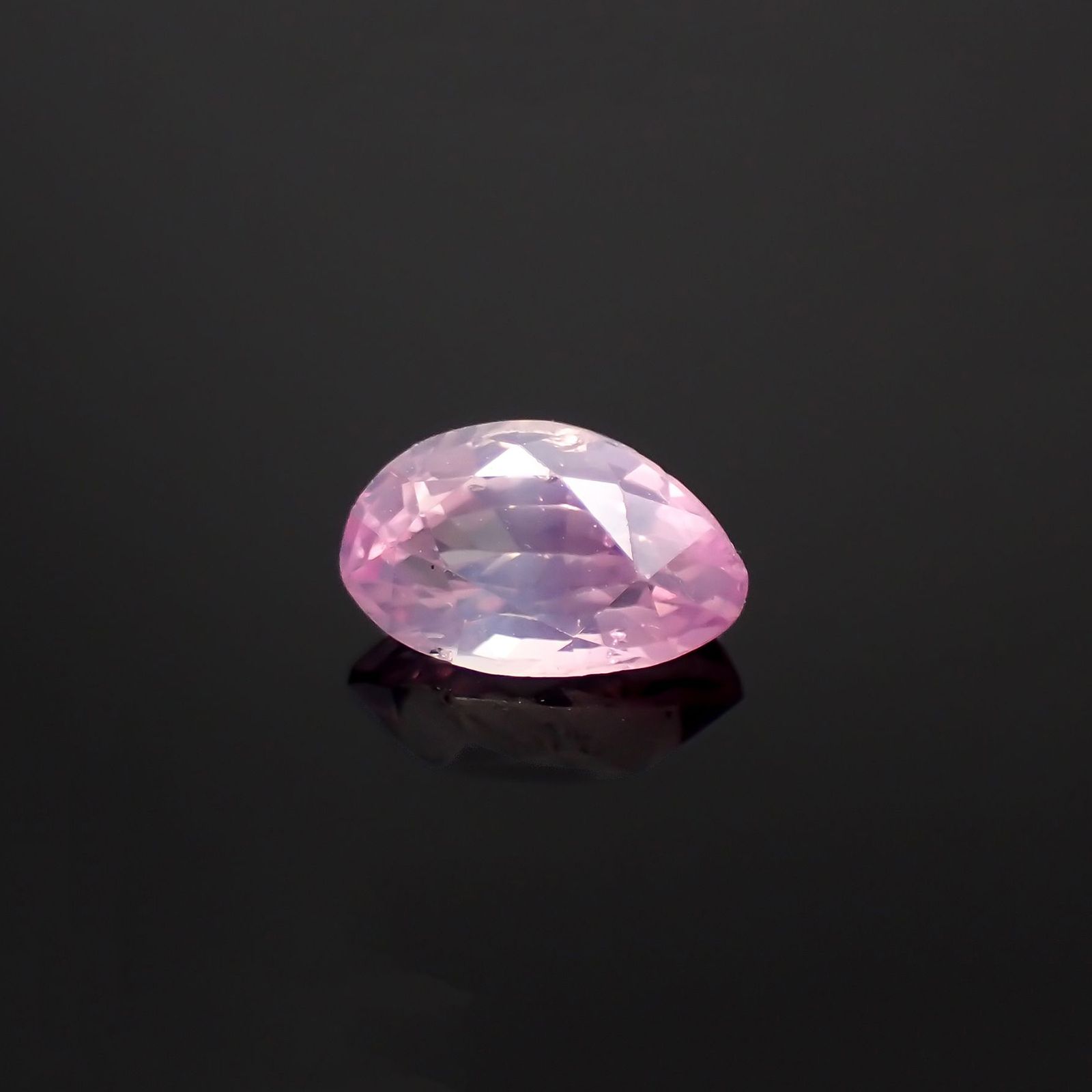 ◇フリーフォーム◇シルキーピンクサファイア 非加熱 ベトナム産 0.65ct[221219455]6.4x4mm前後