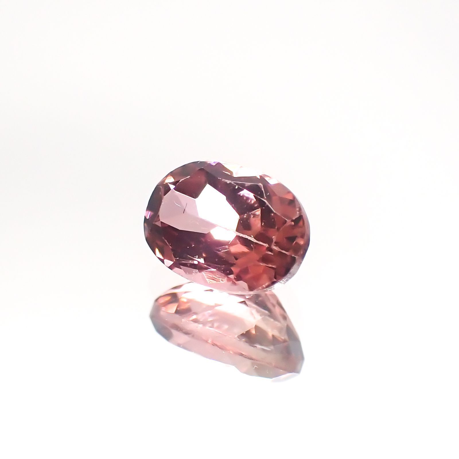 ピンクトルマリン(宝石名ピンク・トルマリン) ブラジル/アフリカ産 0.94ct 識別済[211013560]7×4.9mm前後
