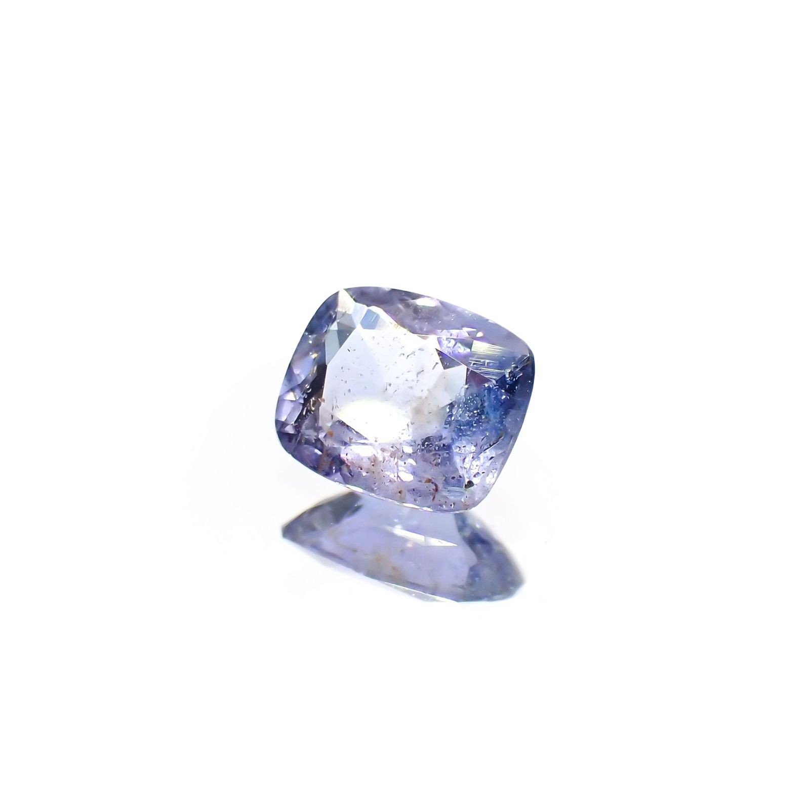 ジェレメジェバイト(宝石名エレメージェバイト)ナミビア産 ソ付(彩珠) 0.536ct / 5.8x4.8mm前後 [220717077]