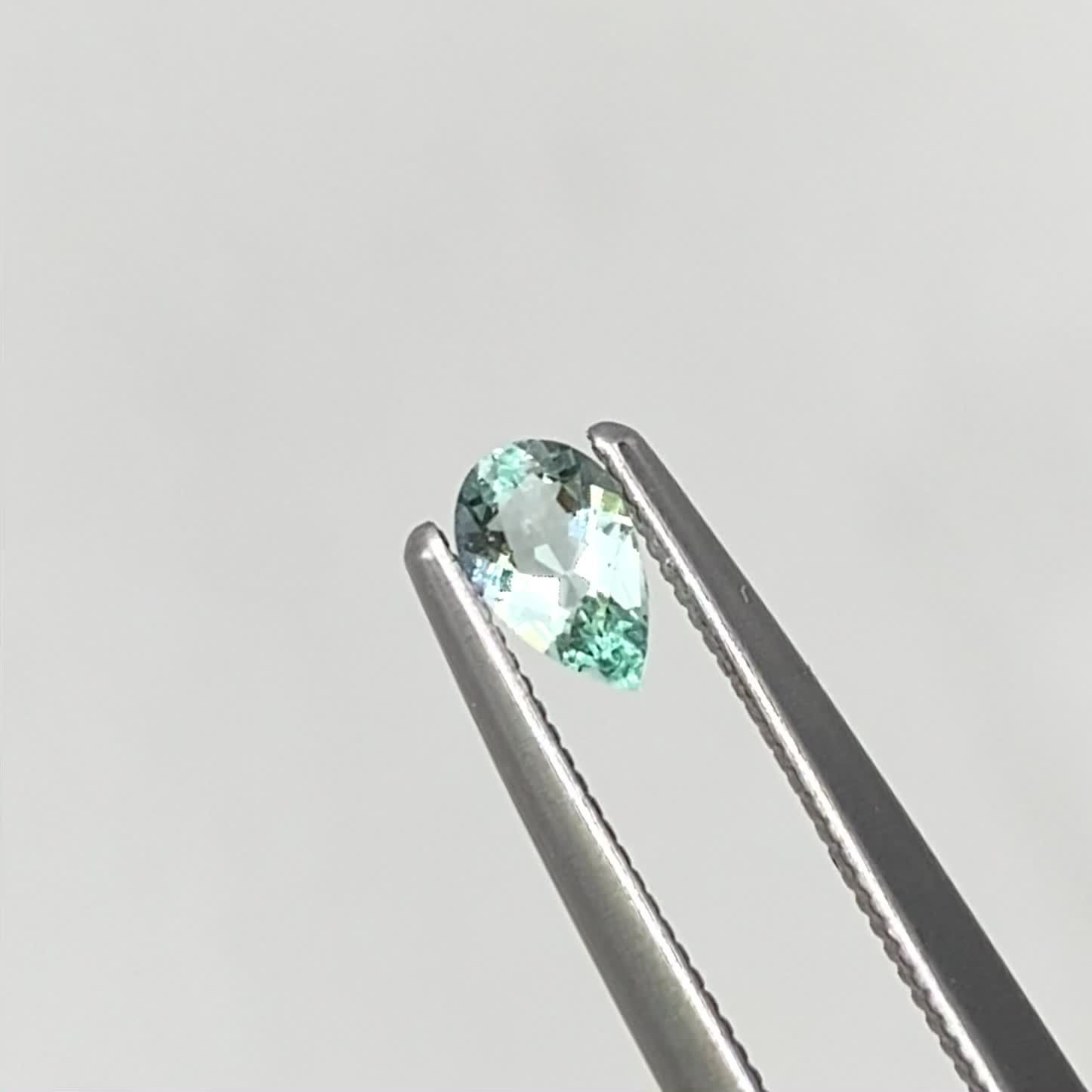 ミントベリル ブラジル産 0.15ct / 5x3mm前後 [240929117] | TOP STONE