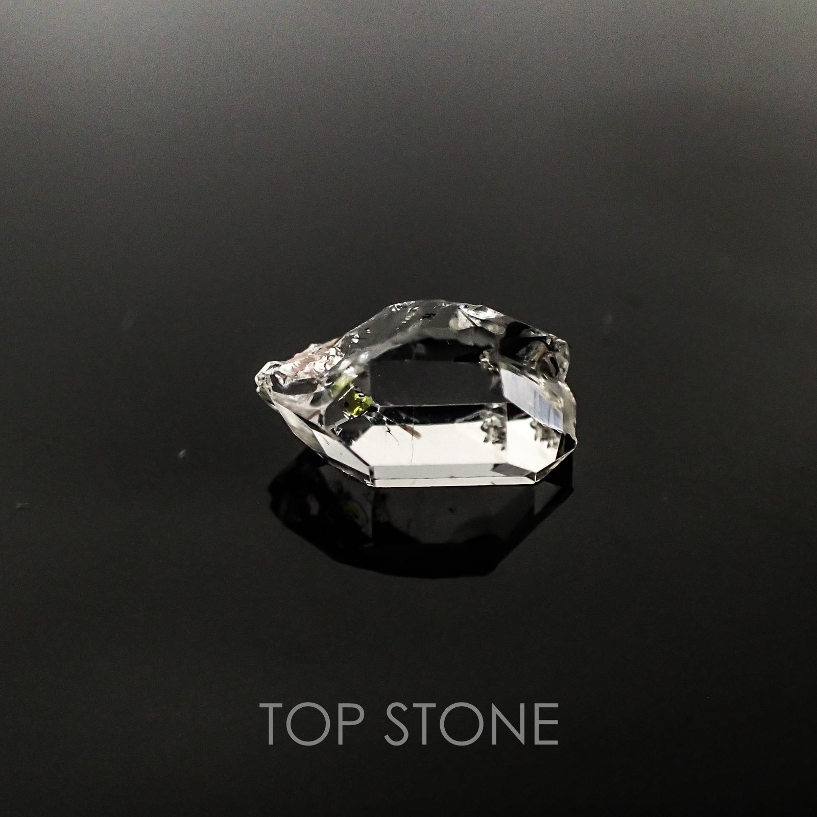オイルインクォーツ パキスタン産 原石・結晶 3.74ct[20117533]12.6×7.7mm前後
