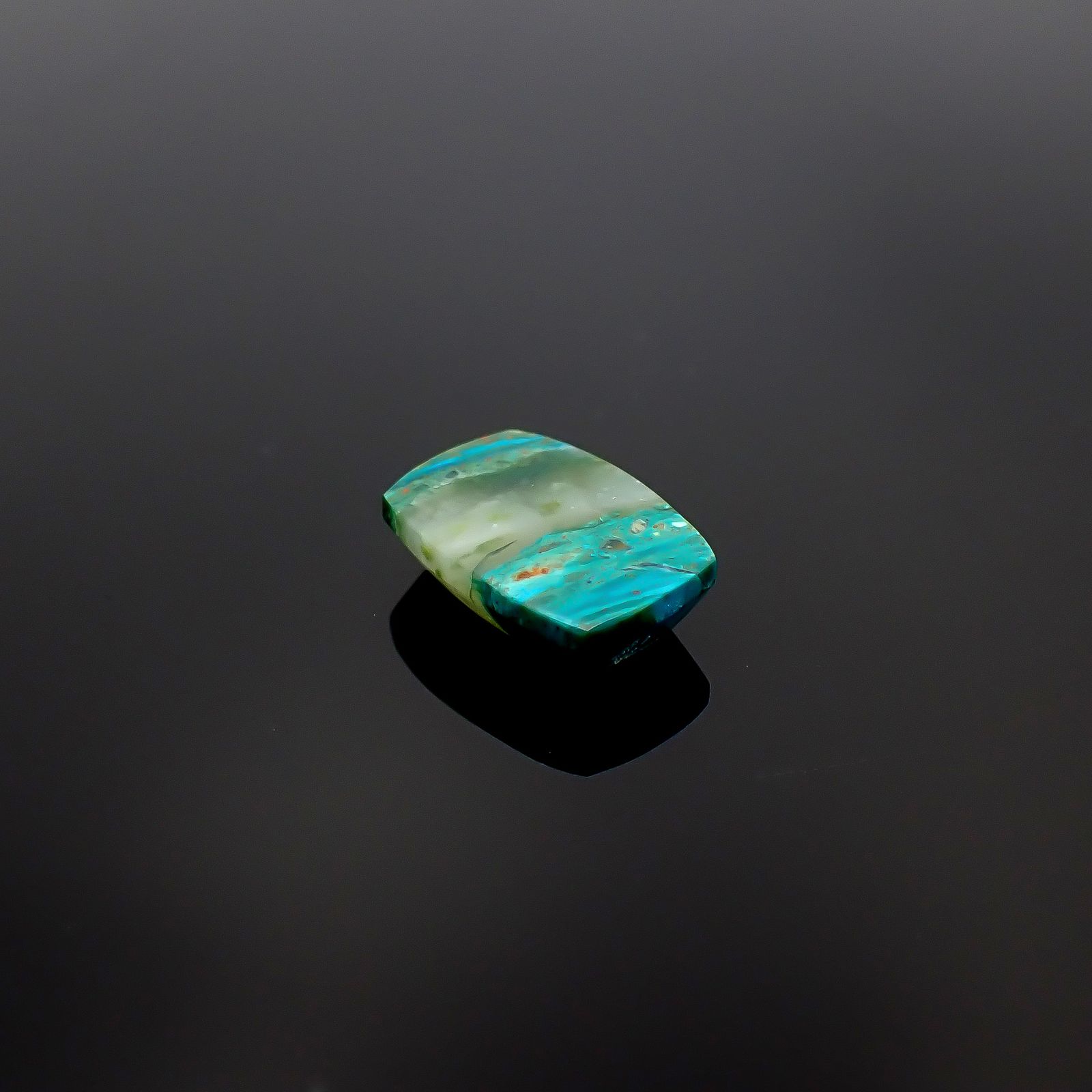 ブルーオパール ペルー産 5.36ct [250730723]13.9x9.6mm前後