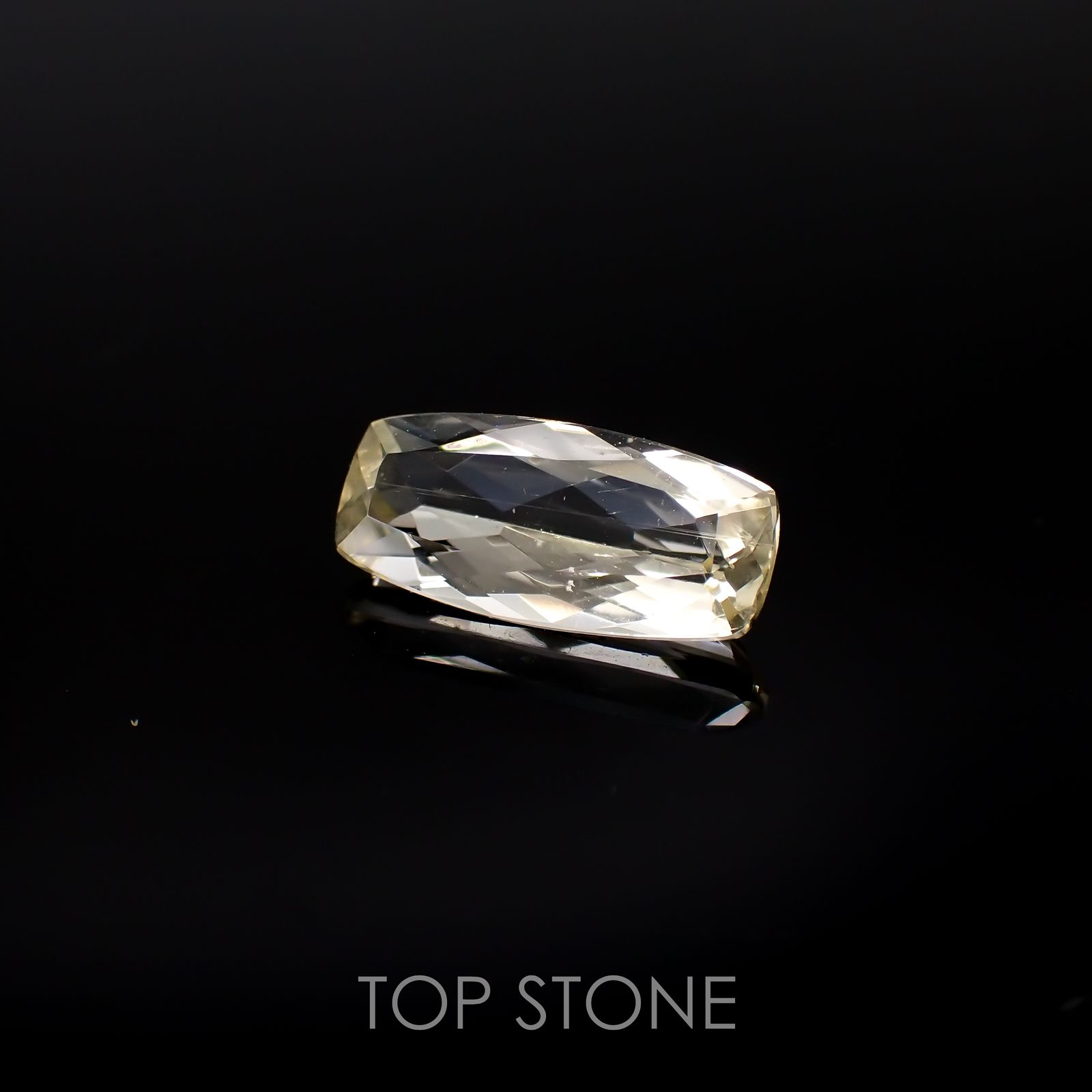 イエロースキャポライト(宝石名イエロー・スキャポライト)ブラジル・ミナスジェライス州産 2.17ct 識別済[220918023]13x5.9mm前後